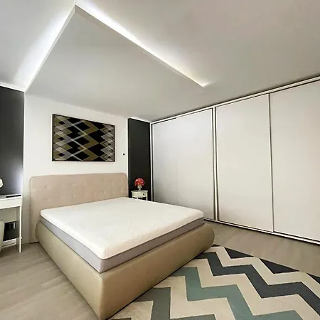 Start 2 Apartament *